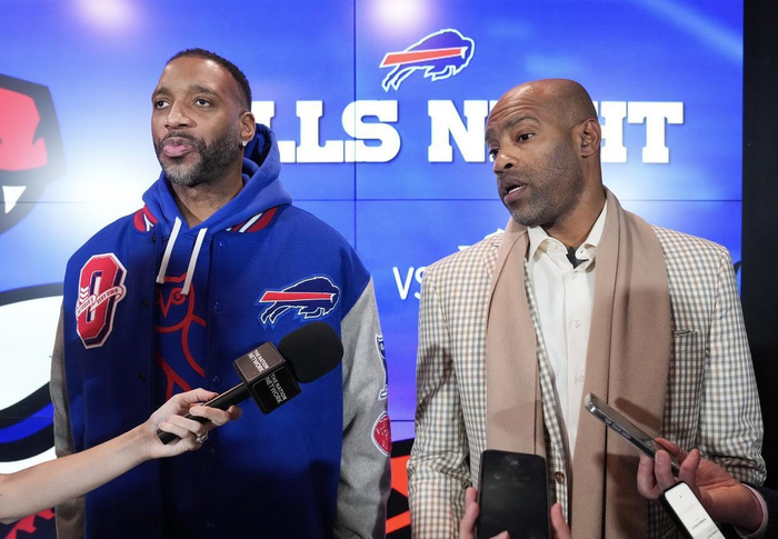 亚博-表兄弟再合体！卡特麦迪跨界投资NFL，打造NFL与NBA球迷梦幻联动|比尔|特雷西·麦克格雷迪|猛龙|比尔队|NBA吐槽大会_新浪体育_新浪新闻